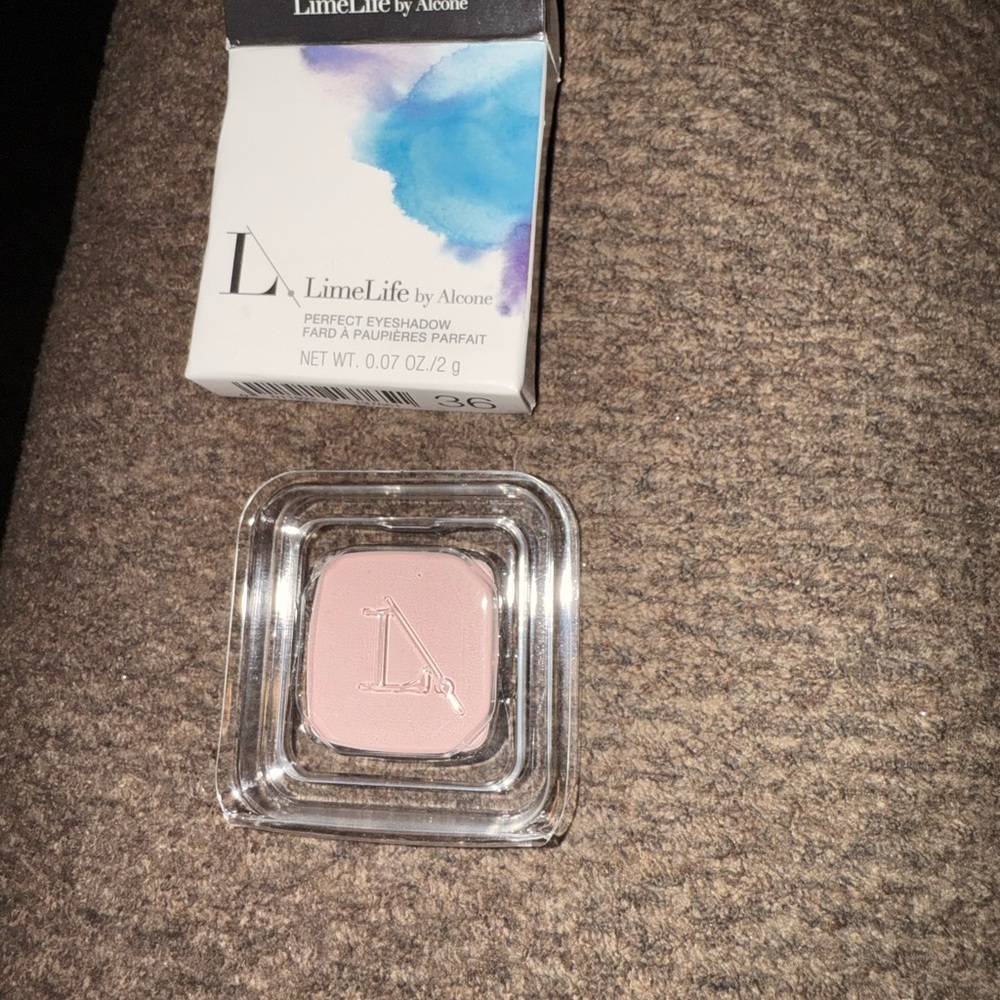 Matte Pink Eyeshadow Limelife by Alcone